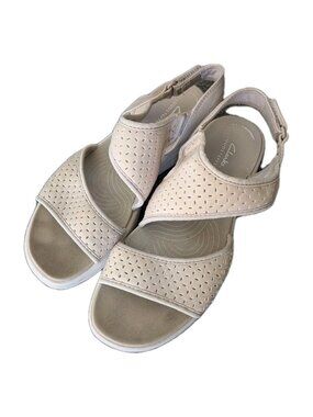 Clarks Cloudsteppers Sandals 8.5 Perforated Slingback Comfort  Gorpcore Walking